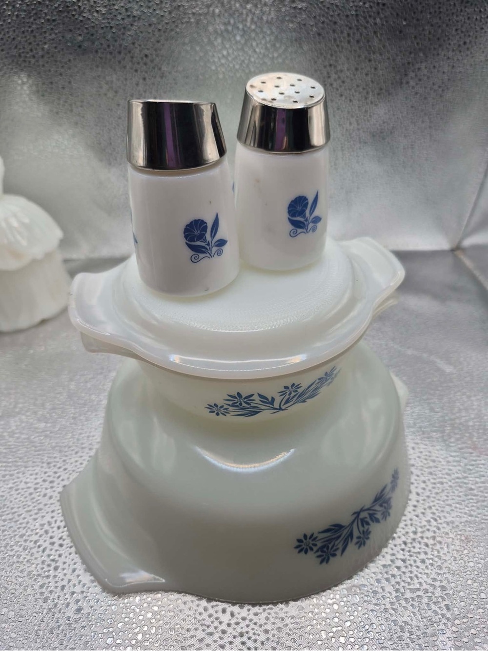 Fire King Blue Cornflower Vintage Mini Milk Glass Casserole Dish Set w/ Shakers - Picture 13 of 16